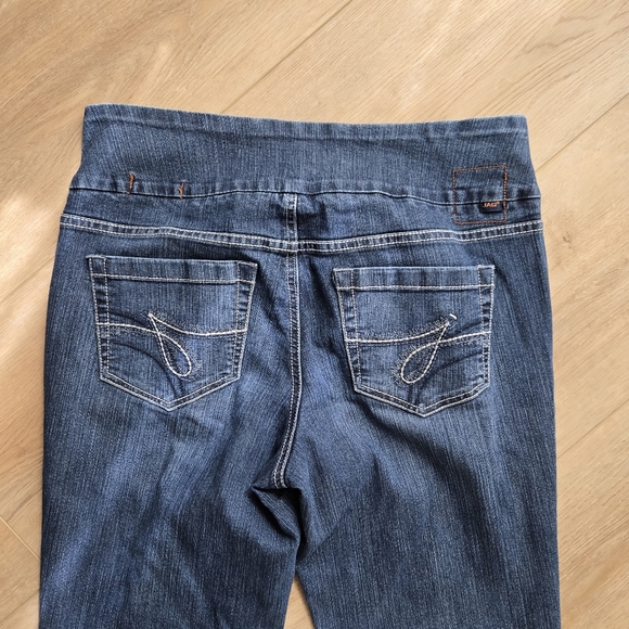 Women's 10 Jag Jeans Mid-Dark Wash silver stitching High Rise Straight Leg EUC - Picture 9 of 10